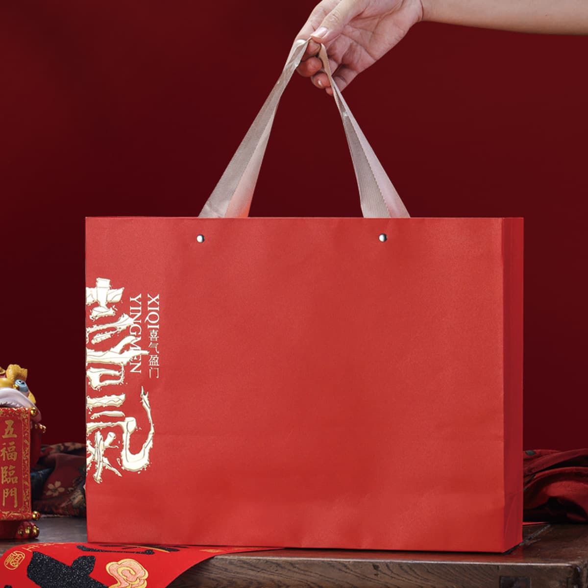 Премиальный набор ломтиков астрагала и американского женьшеня в элегантной подарочной коробке, идеально подходит для подарка...