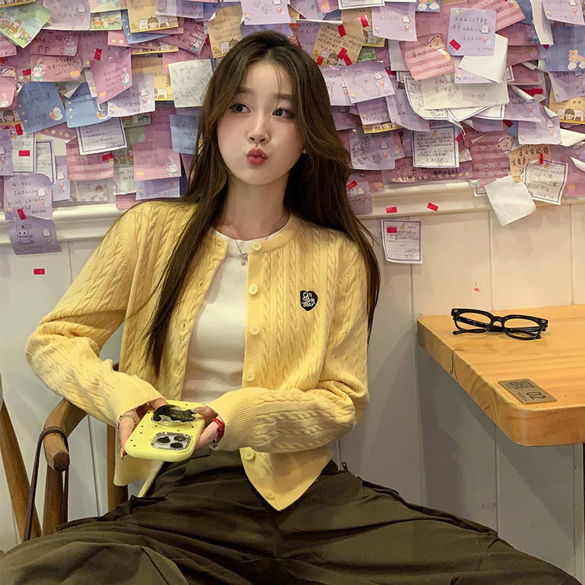 Желтый вязаный кардиган для женщин, новинка 2025 года, укороченный, повседневный, весенне-осенний, крупной вязки, с эффектом...