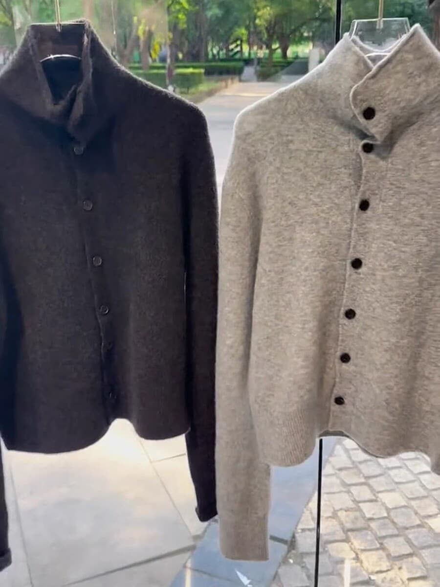 Элегантный, простой и универсальный однобортный серый кардиган с высоким воротником, осенне-зимняя коллекция 2025, для...