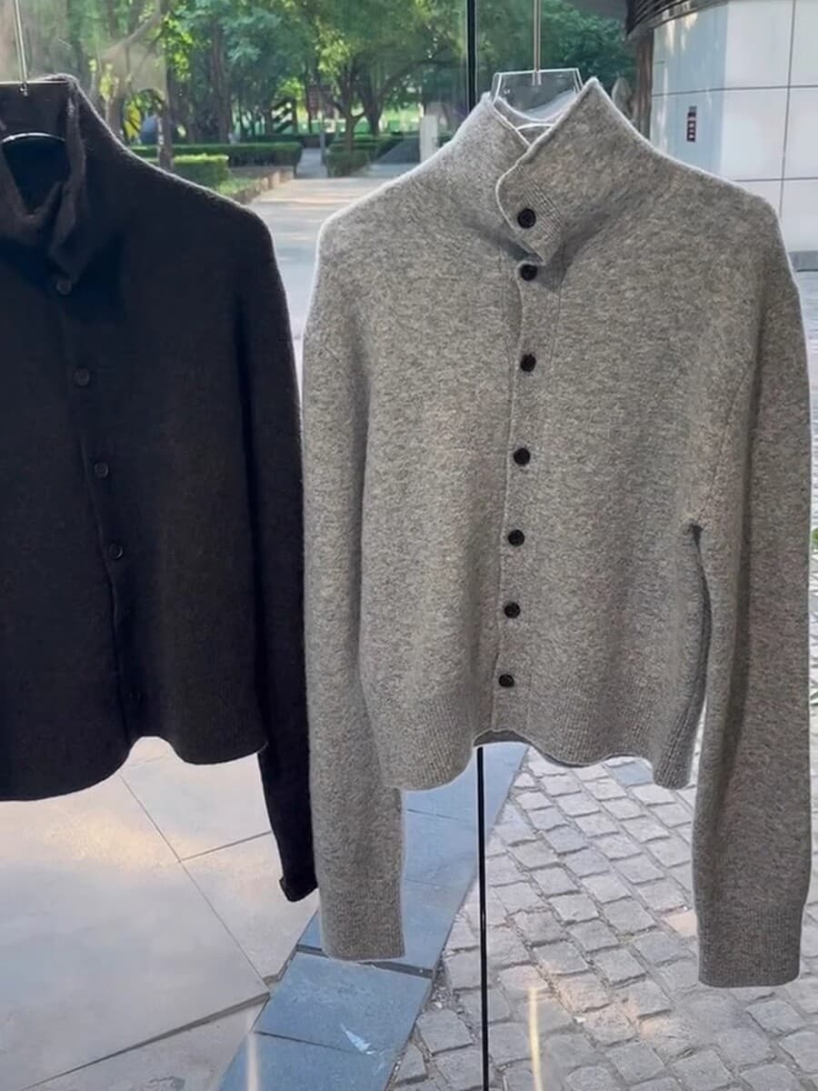 Элегантный, простой и универсальный однобортный серый кардиган с высоким воротником, осенне-зимняя коллекция 2025, для...