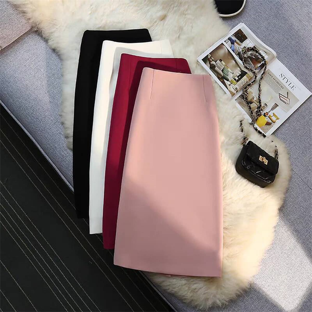 Костюм Юбка Женская средняя длинная прямая юбка с подвеской Лето 2025 Маленькая сумка ветер с открытыми вилками