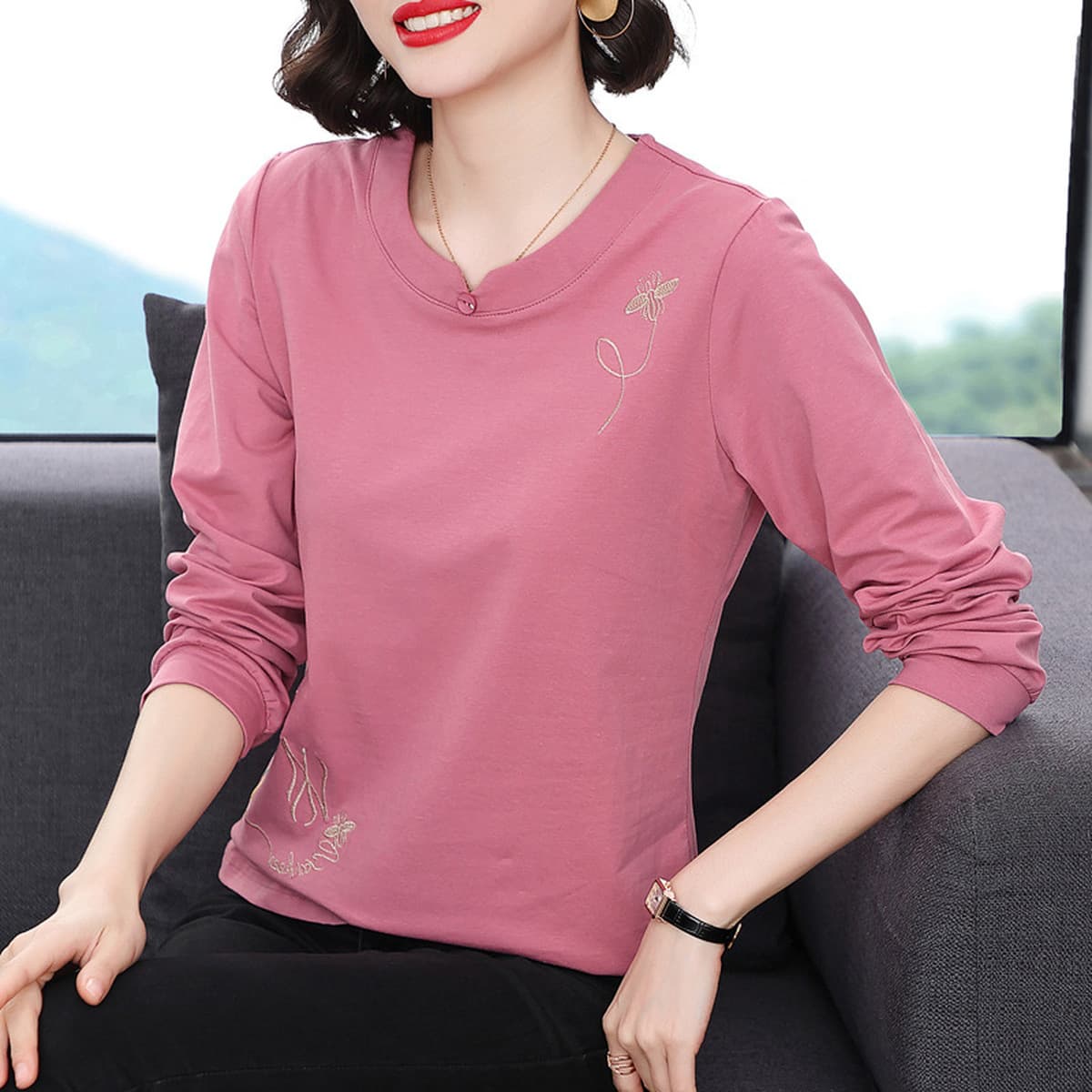 Весенняя одежда для женщин среднего и старшего возраста 2025: новые вышитые топы из чистого хлопка, оптовая продажа женской...