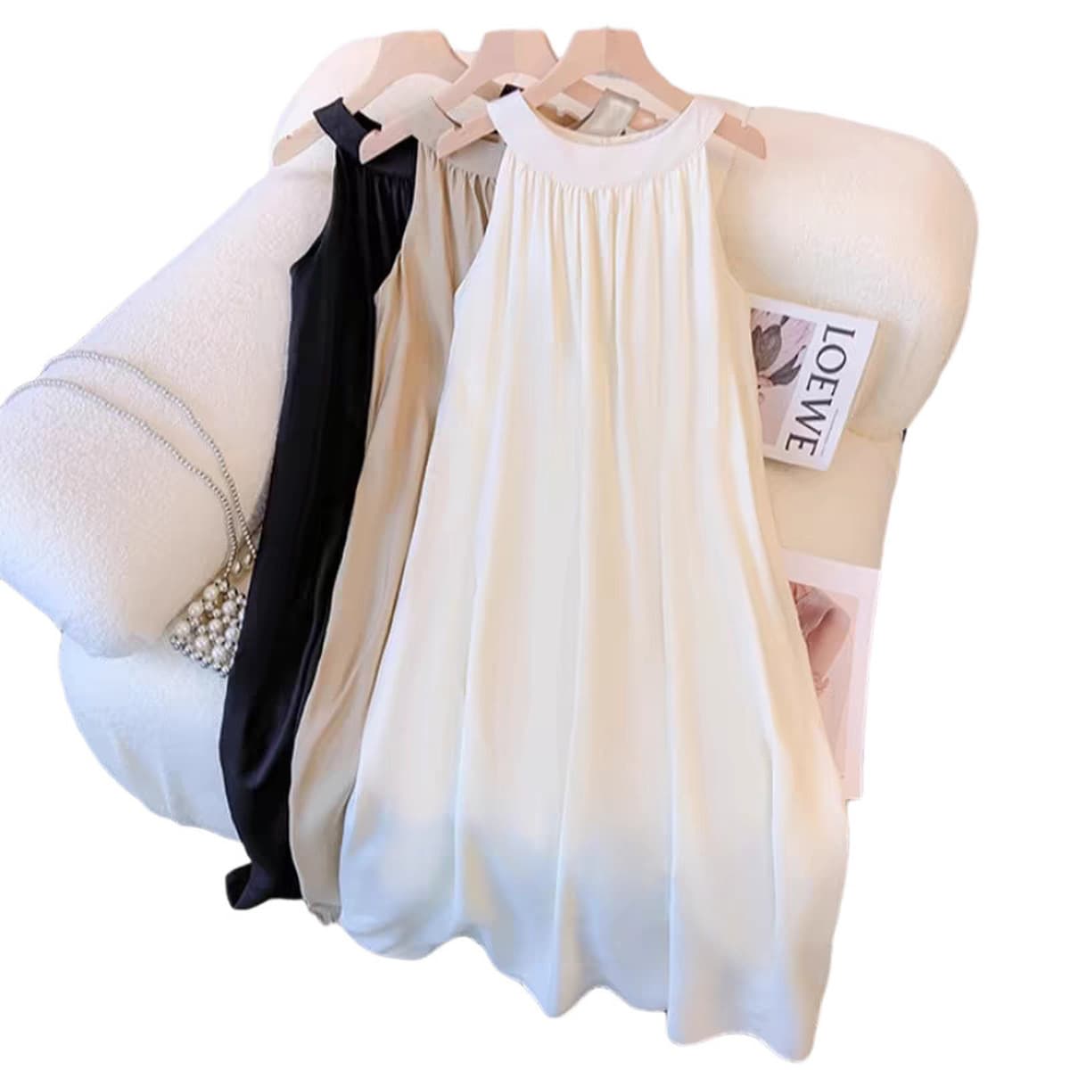 Платье без рукавов на шею