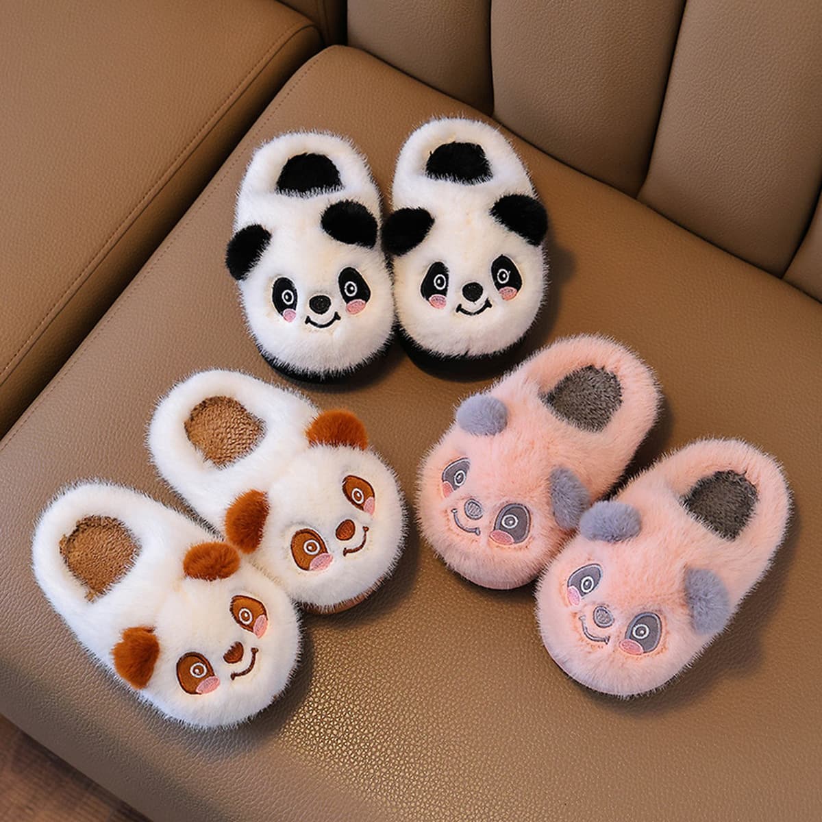 Детские хлопковые тапочки 2025 новые зимние для мальчиков и девочек домашние меховые тапочки с мультяшным принтом теплые...