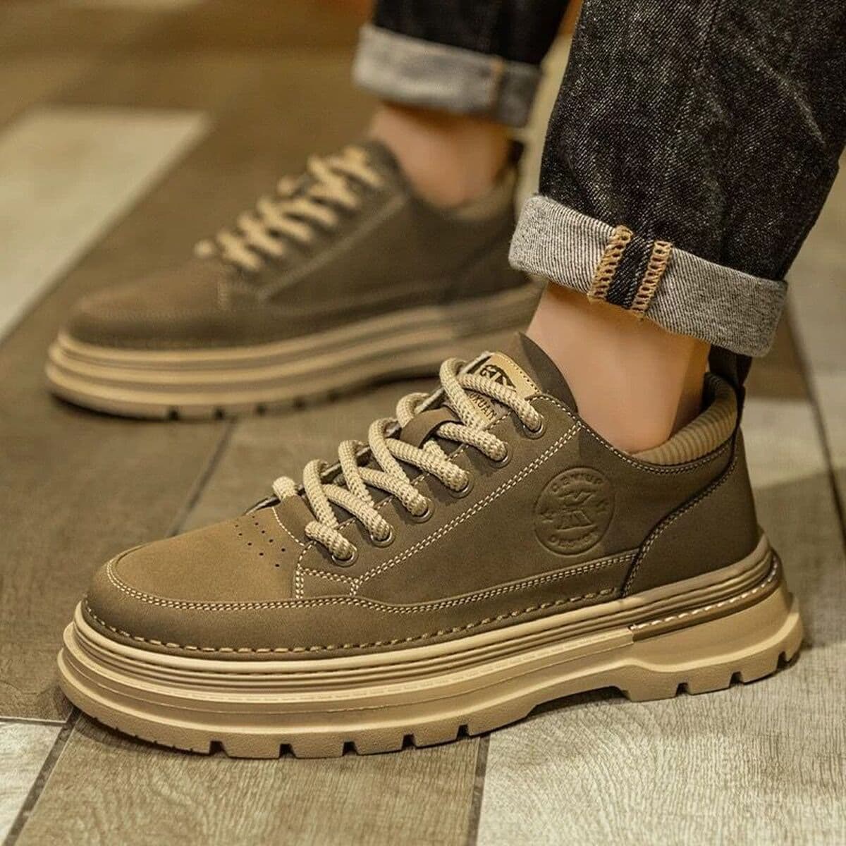 Мужские ботинки Мартин, высокие, осенне-зимняя новинка 2025 года, в британском стиле, ретро, средней высоты, увеличивающие...