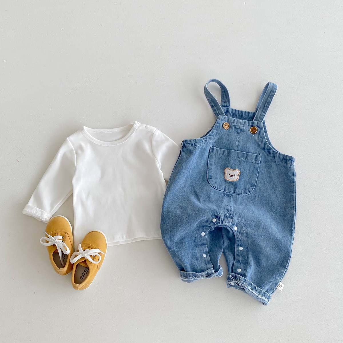 Весенние джинсовые комбинезоны для младенцев и малышей для мальчиков, симпатичный комбинезон с медвежонком для ползания,...