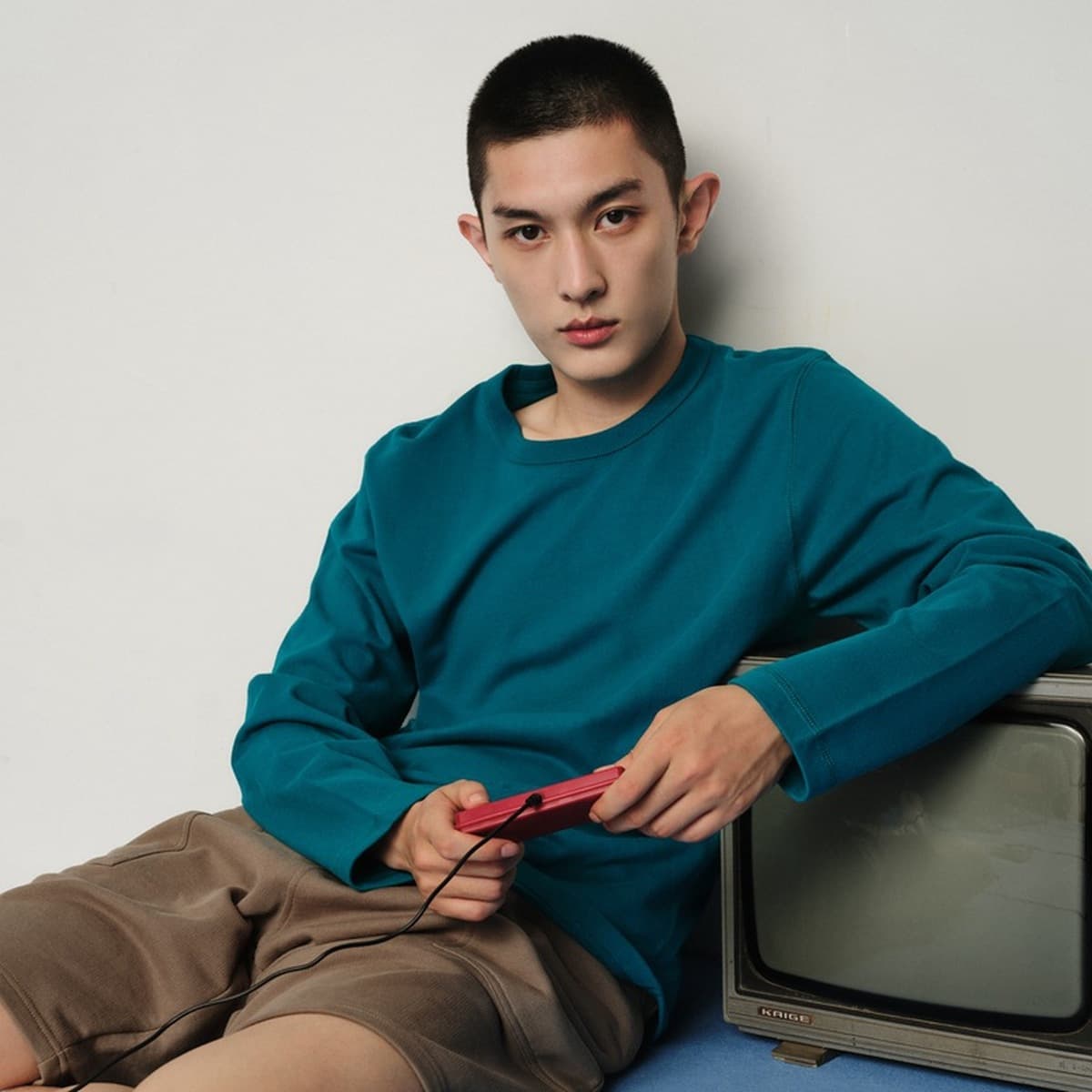 Мужская футболка с длинным рукавом 300 г, хлопковая свободная Однотонная футболка с круглым вырезом, молодежная...