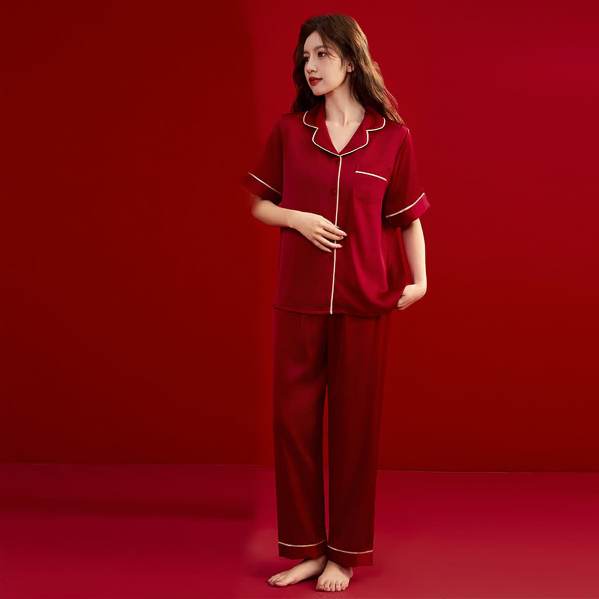 Пара пижамы красная свадебная женщина весной и осенью атласный с короткими рукавами