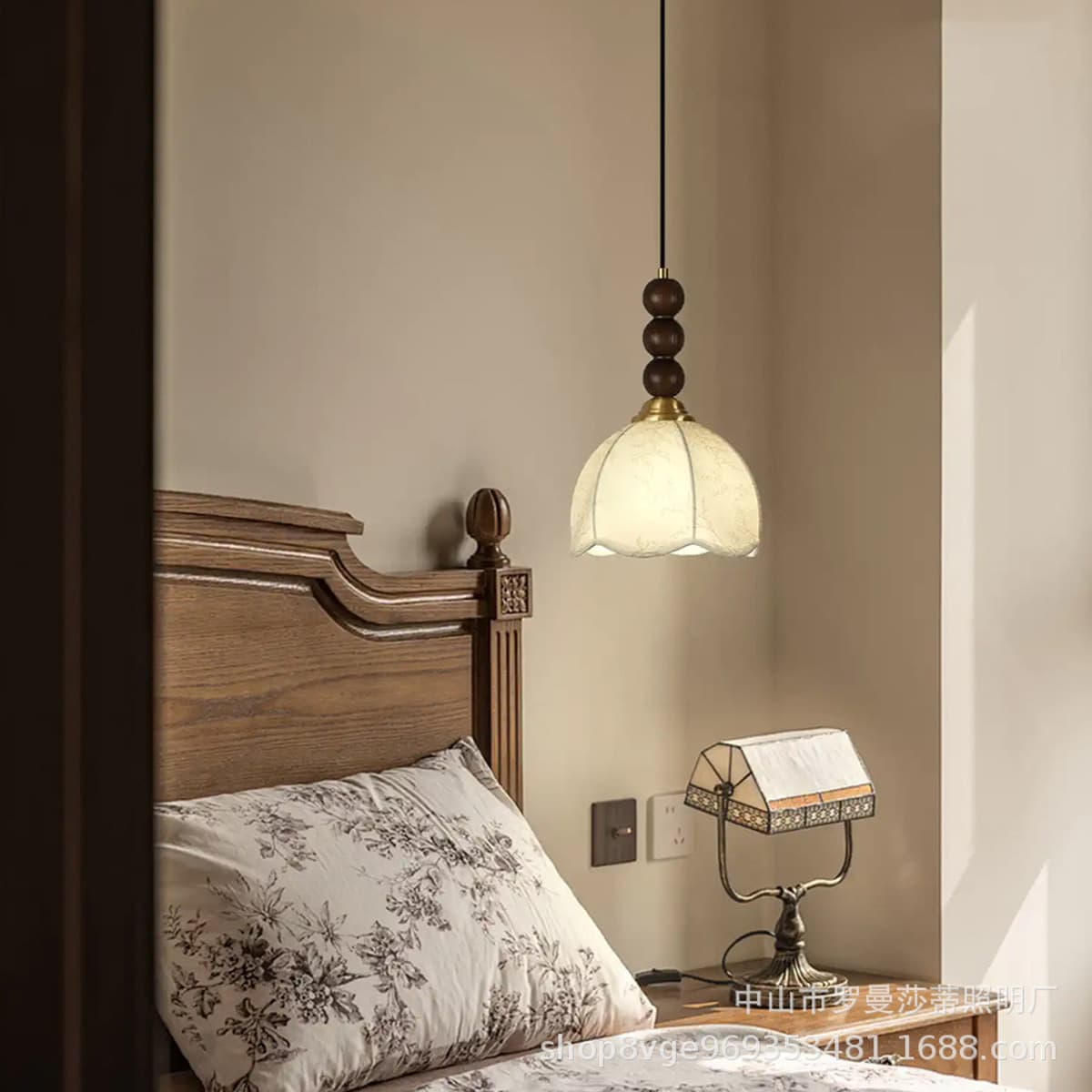 Спальня Прикроватная люстра средневековая французская ретро американский стиль Nanyang Wind ресторан небольшая люстра