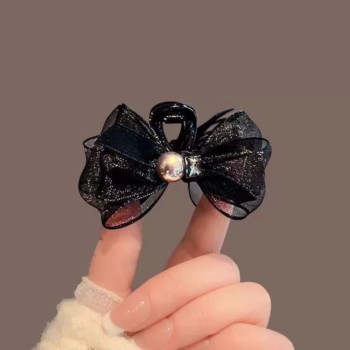 Принцесса в бегстве с бантом жемчуг стразы