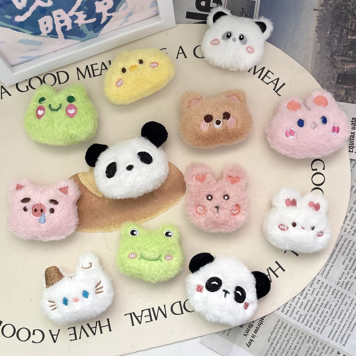 Мультяшная плюшевая кукла лягушка медвежонок кролик маленькая панда брошь аксессуары для одежды обувь шапка носки DIY...