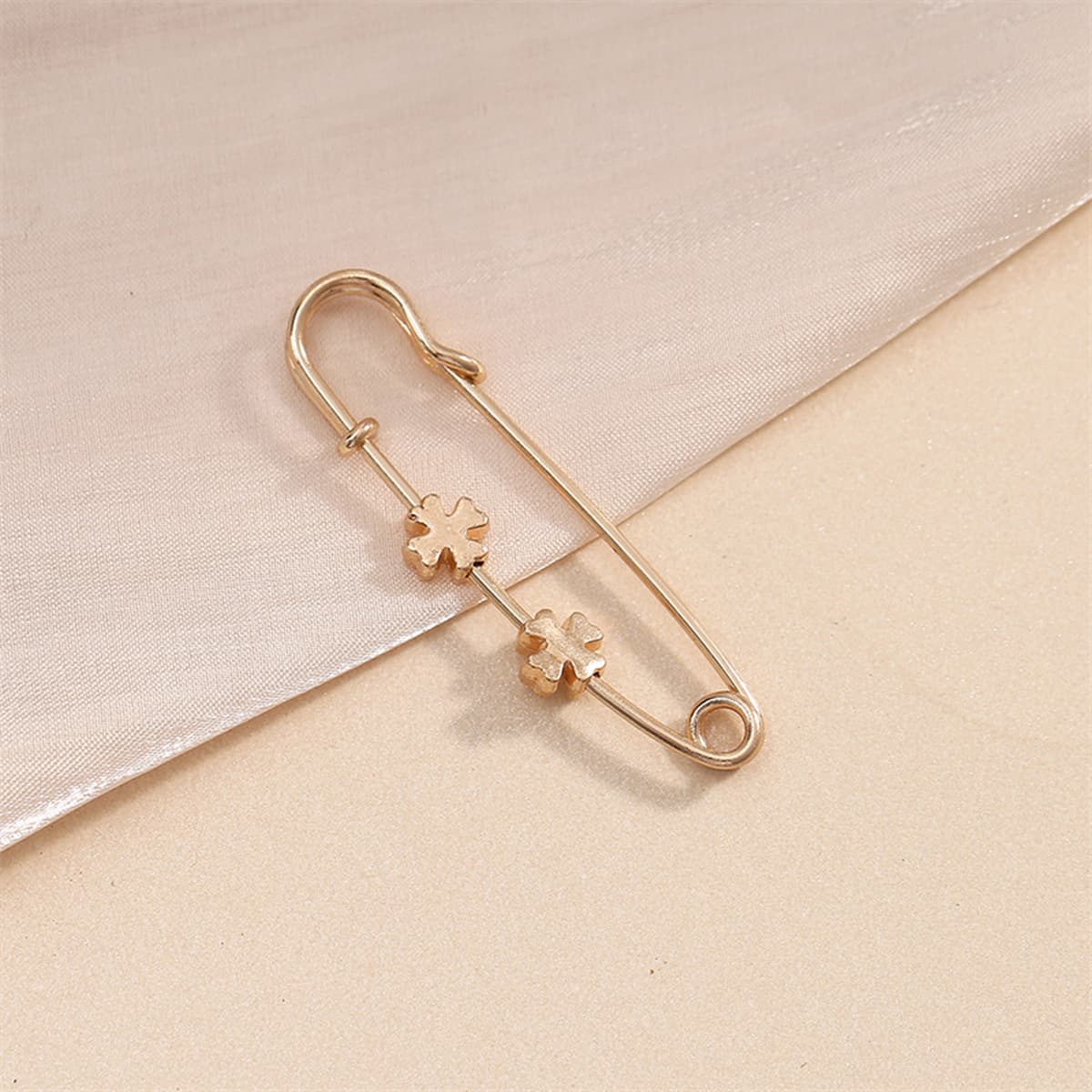 Снимите булавки на талию, юбка на талию, измените на небольшую регулируемую пряжку