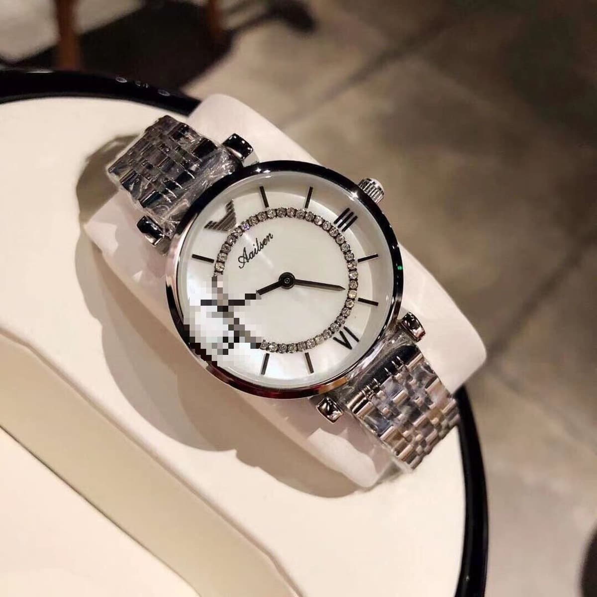 Алмазные часы 2023 красный свет и роскошные звездные часы женские кварцевые часы полностью автоматические