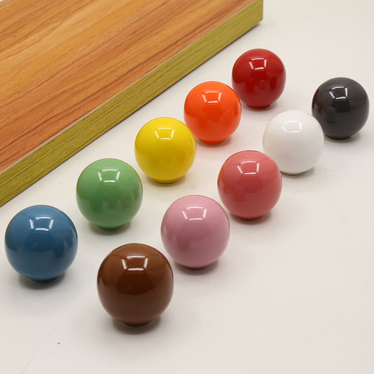 Цветные керамические двери шкафа ручка ручка минималистский шкаф ящик для шкафа шарик круглого типа с одним отверстием ручка...