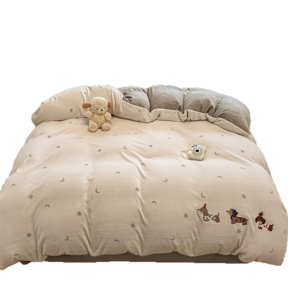 Милая собака молочная бархатная кровать для девочек с сердцем, комплект из четырех предметов, теплый коралловый бархат на...