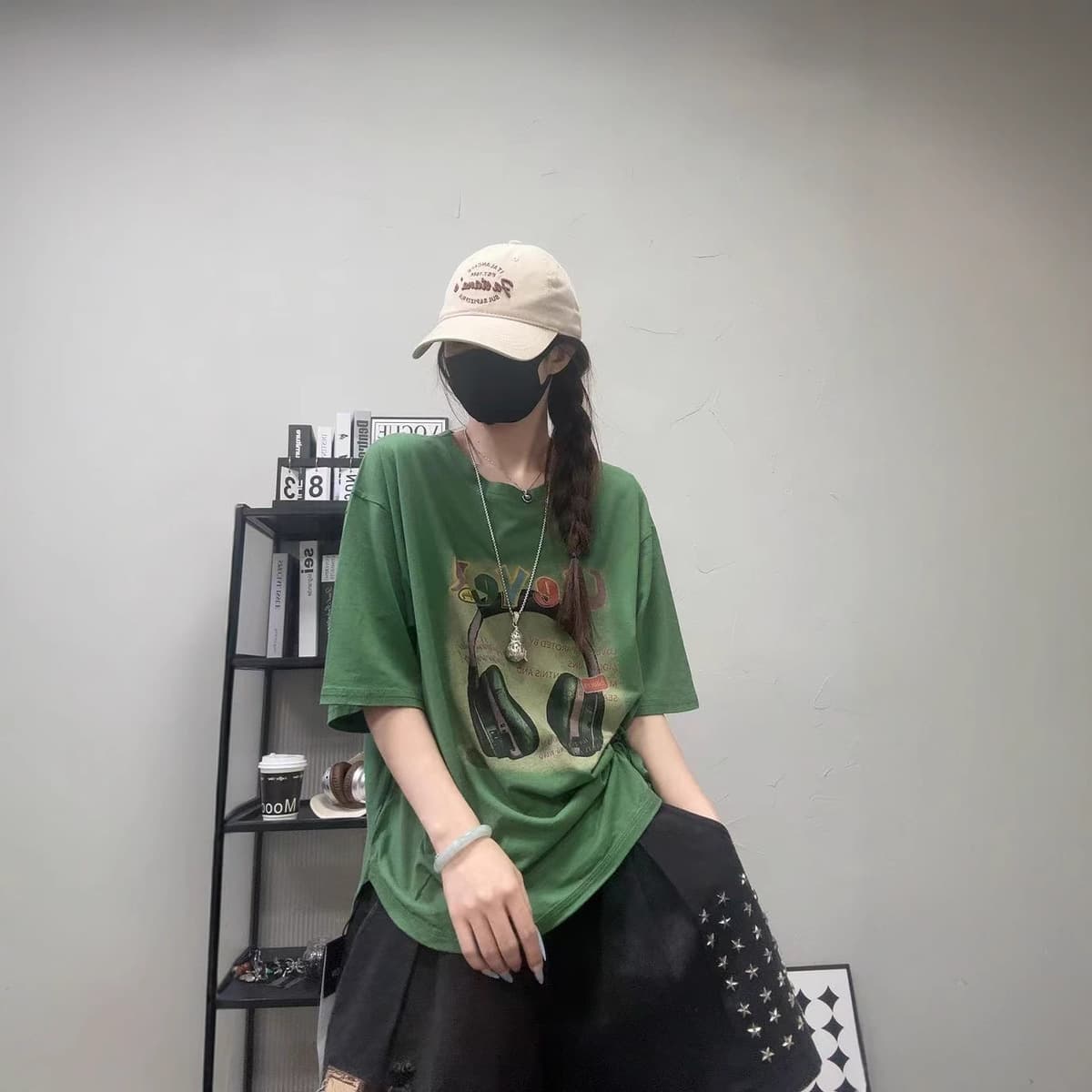 Футболка 2025 летняя новая с круглым вырезом повседневная литературная красочная универсальная рубашка с короткими рукавами