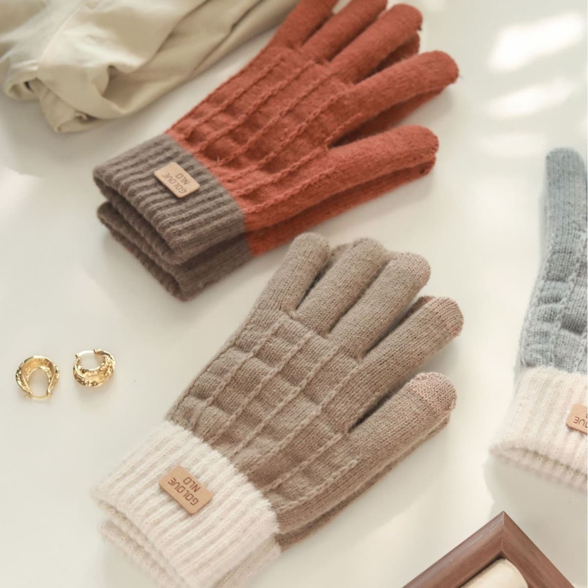Вязаный сенсорный экран дамы осенью и зимой тепло нескользящие и бархатные толстые двухцветные жаккардовые перчатки