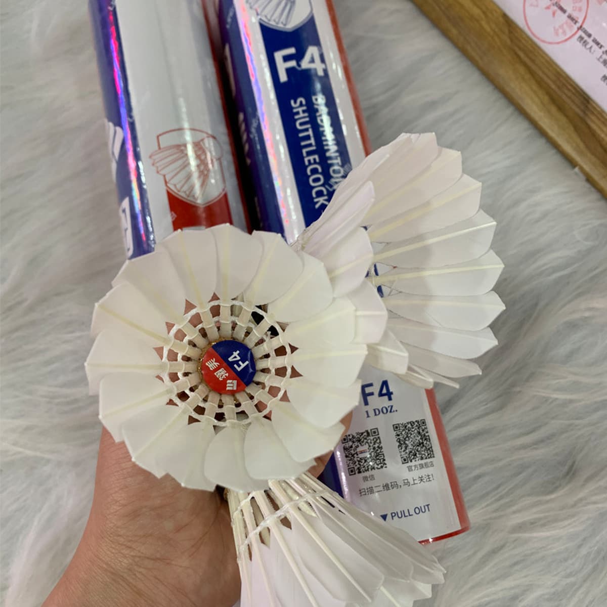 Производитель поставляет прочные бадминтонные воланы Lingmei, 12 штук в упаковке, для детей и взрослых, специально для...