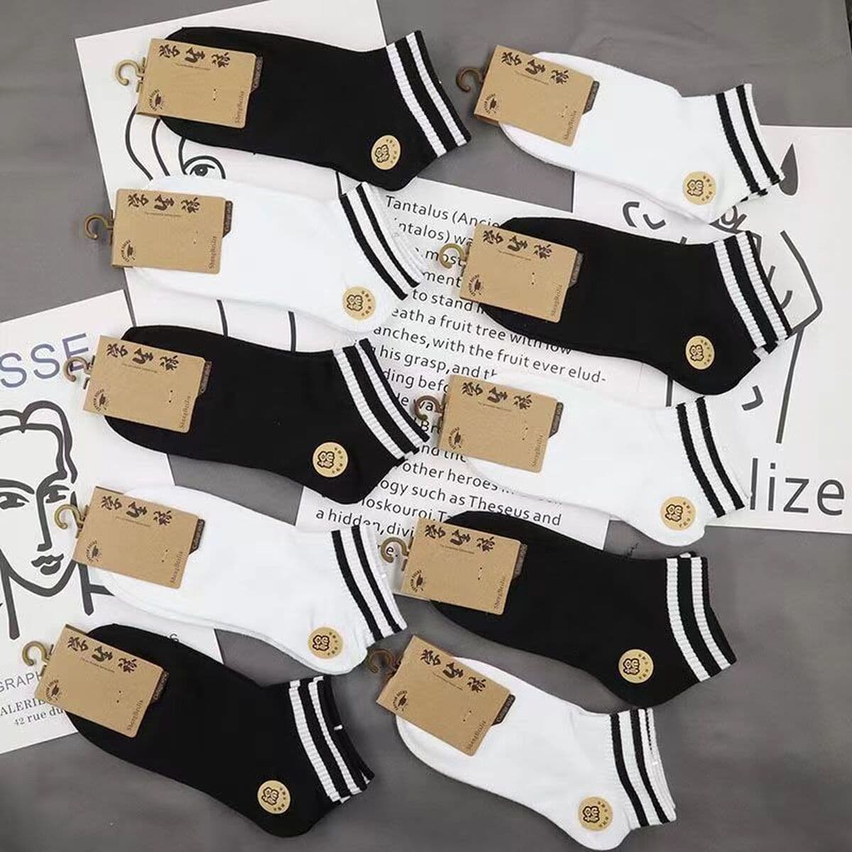 Осенние однотонные универсальные спортивные гольфы черного и белого цвета унисекс, простые хлопковые мягкие мужские носки,...