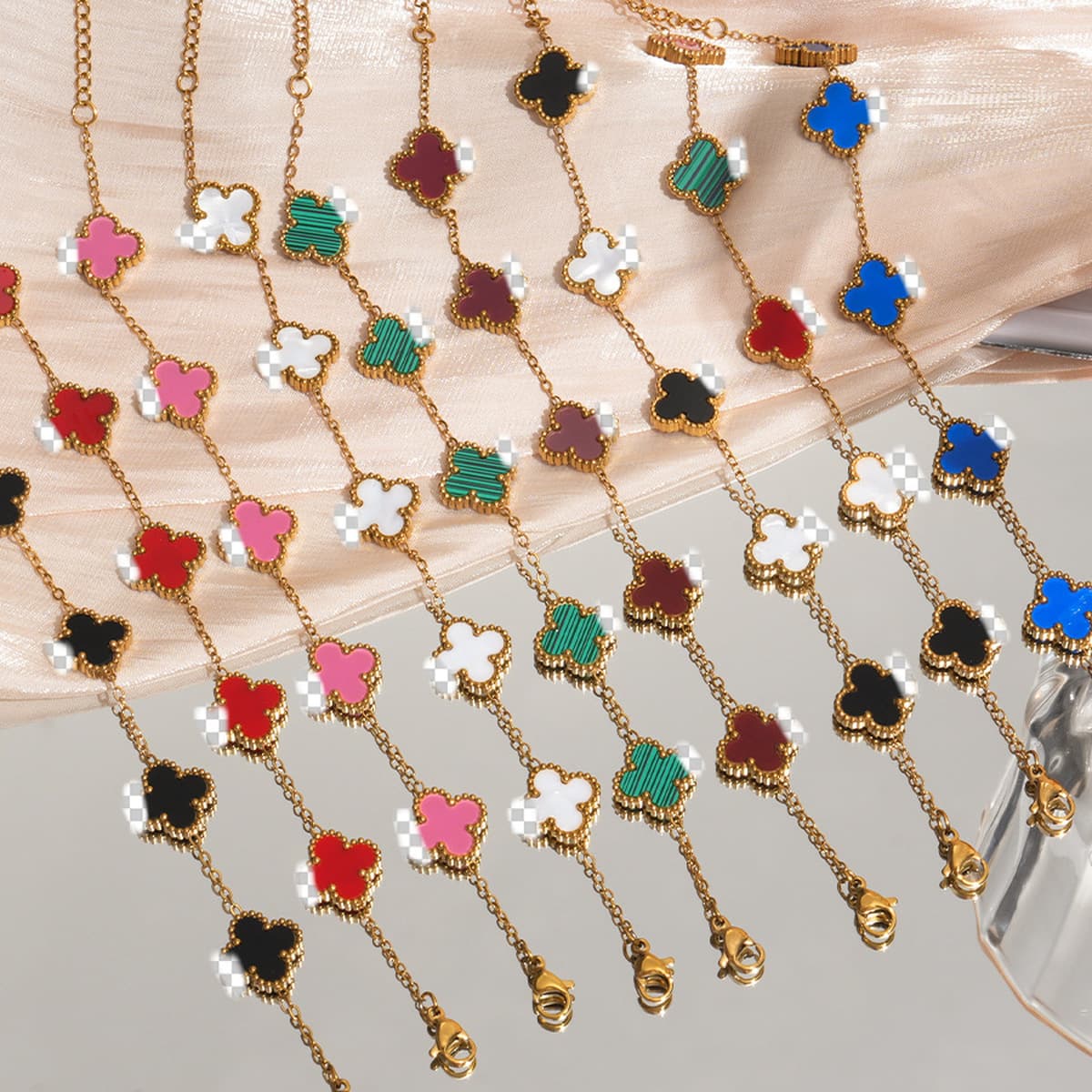 Трансграничный браслет с четырьмя листами клевера, легкая роскошь и высококачественные, популярные женские оптовые ювелирные...