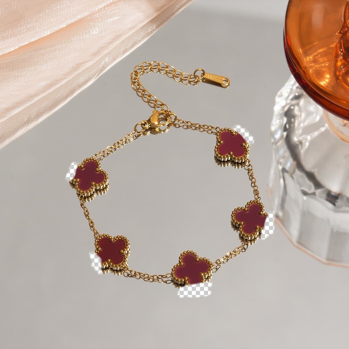 Трансграничный браслет с четырьмя листами клевера, легкая роскошь и высококачественные, популярные женские оптовые ювелирные...