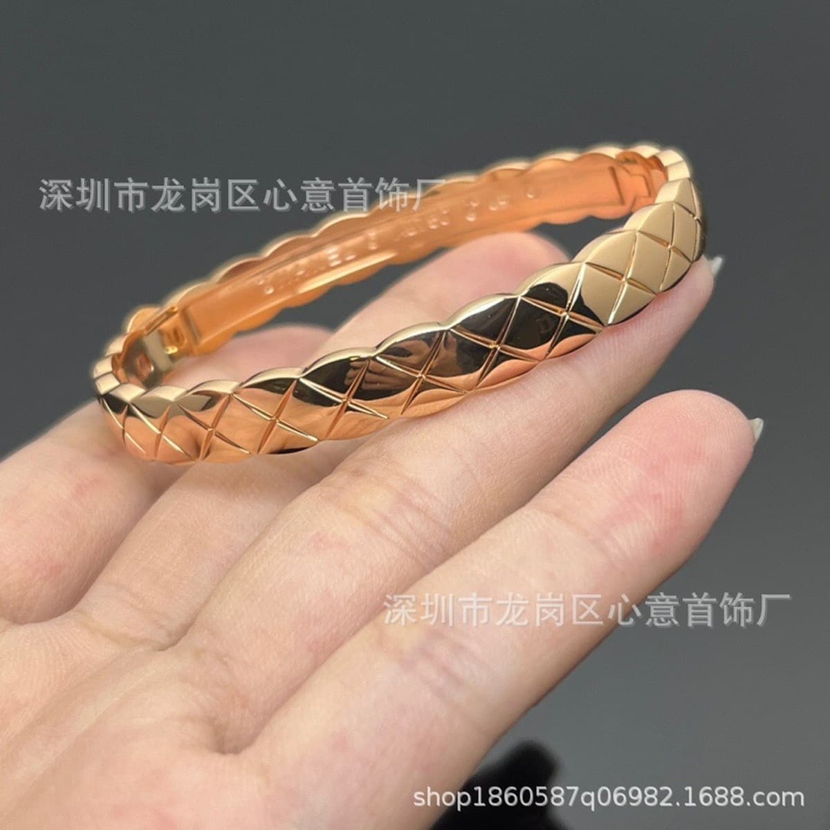 Seiko High Edition маленький ароматный бриллиант браслет 18k розовое золото с бриллиантами широкая пара в клетку coco...