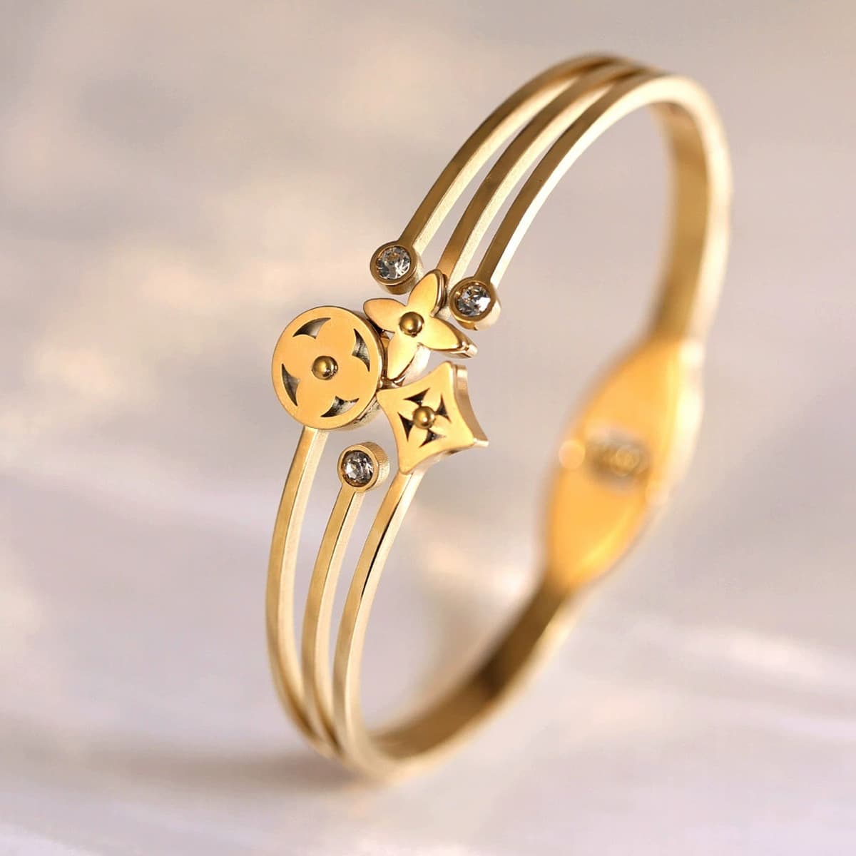 Женский браслет с четырехлистным клевером, покрытый гальваническим покрытием, не выцветает, экологичный, европейский и...