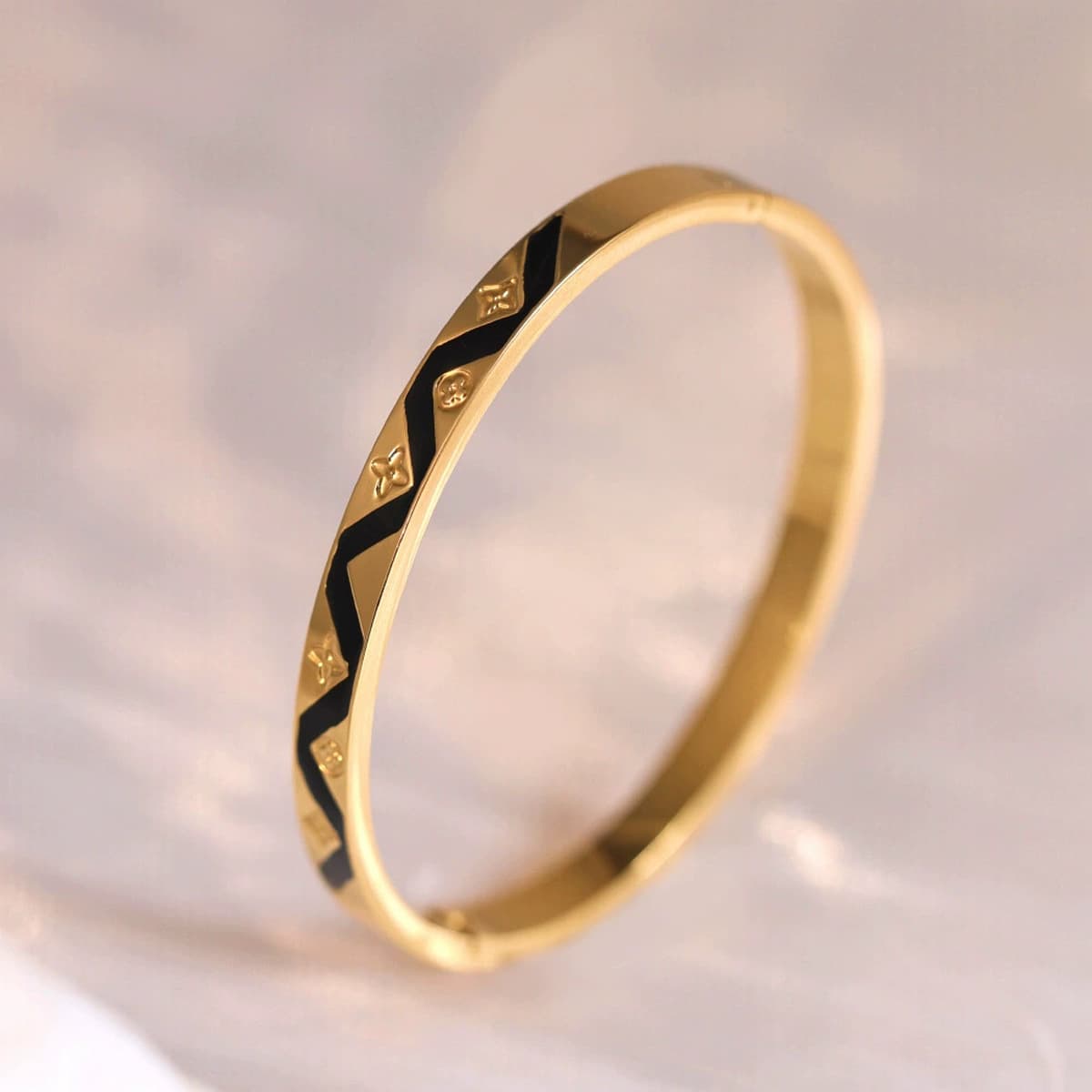 Женский браслет с четырехлистным клевером, покрытый гальваническим покрытием, не выцветает, экологичный, европейский и...