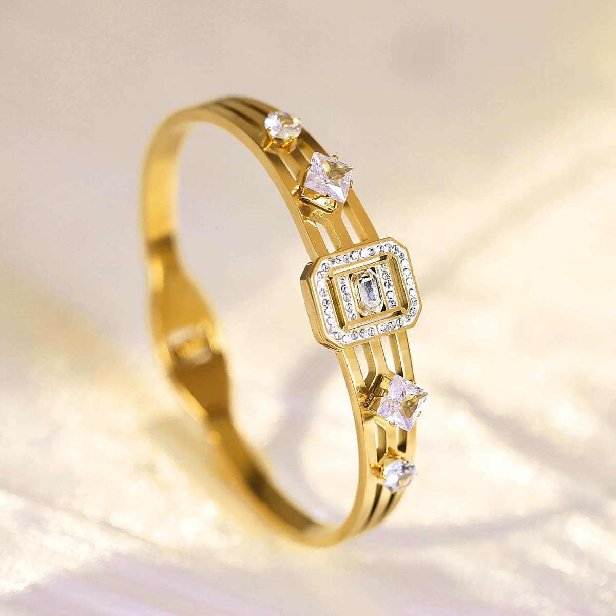 Женский браслет с четырехлистным клевером, покрытый гальваническим покрытием, не выцветает, экологичный, европейский и...