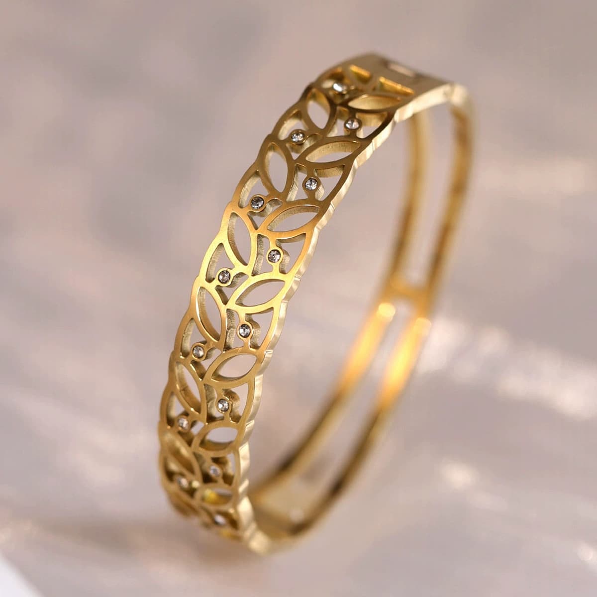 Женский браслет с четырехлистным клевером, покрытый гальваническим покрытием, не выцветает, экологичный, европейский и...