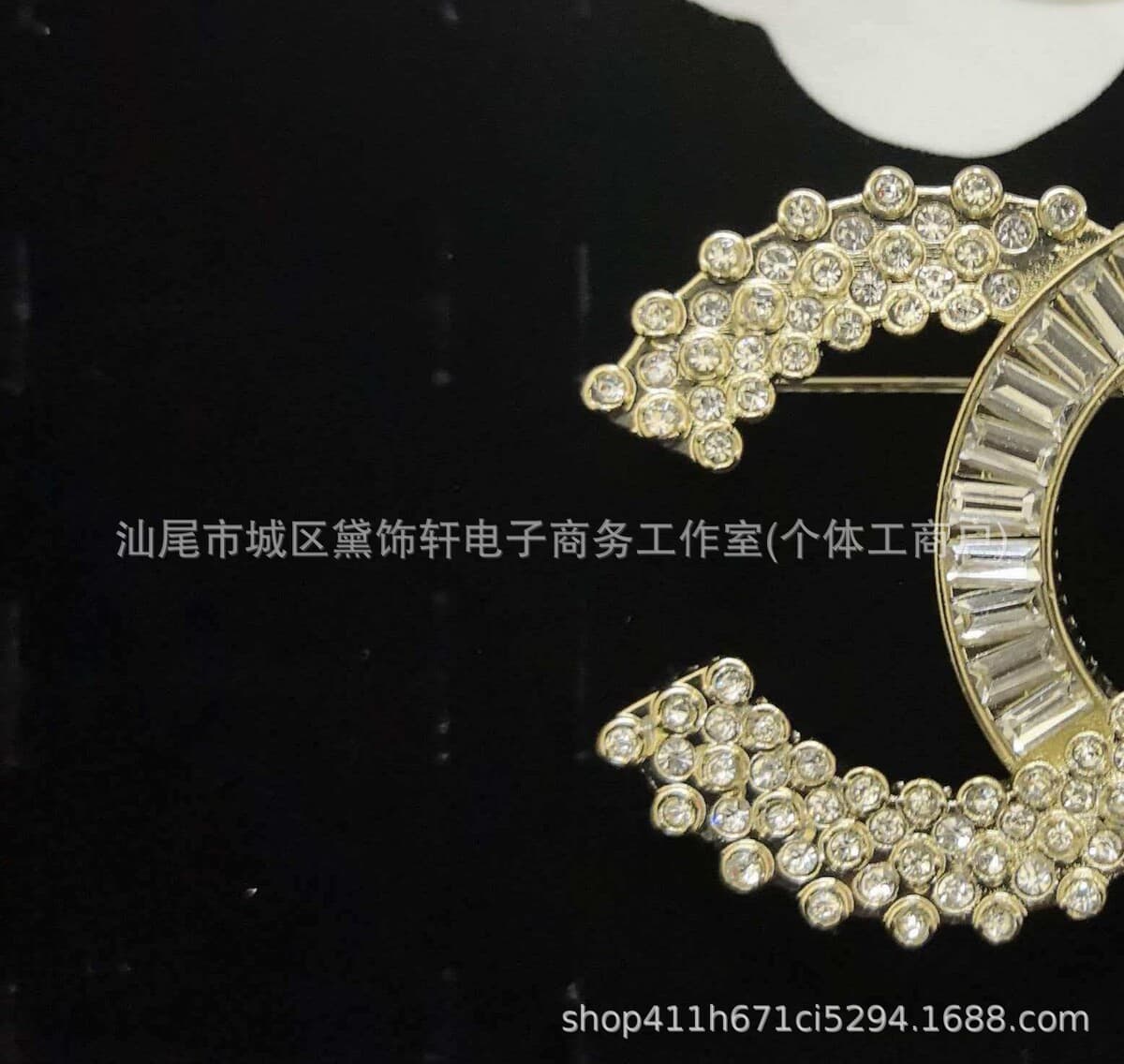 Брошь Chanel Double C с полным алмазным паве, квадратная брошь с бриллиантами и жемчугом, брошь-камелия Chanel, маленькая...