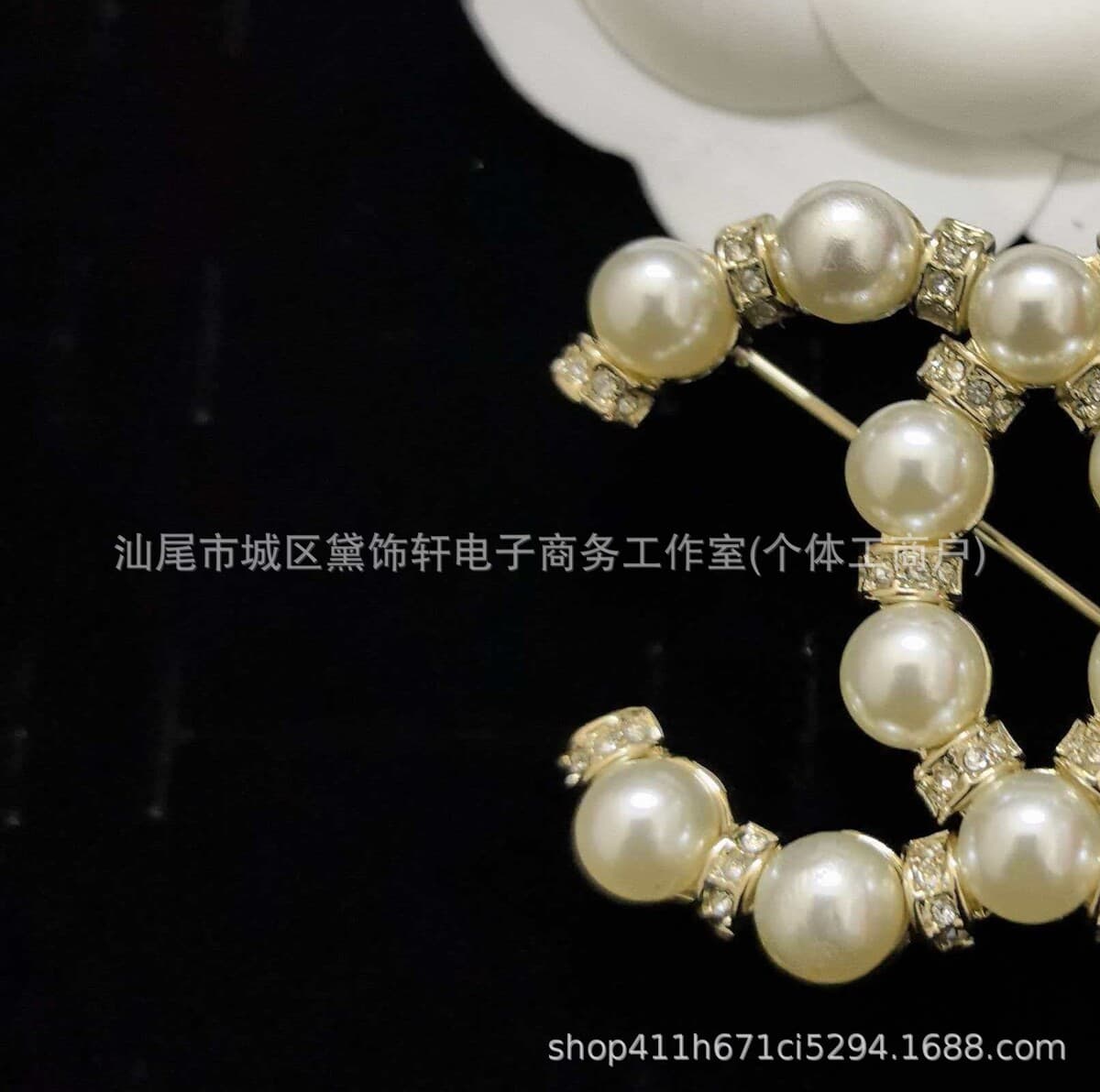 Брошь Chanel Double C с полным алмазным паве, квадратная брошь с бриллиантами и жемчугом, брошь-камелия Chanel, маленькая...