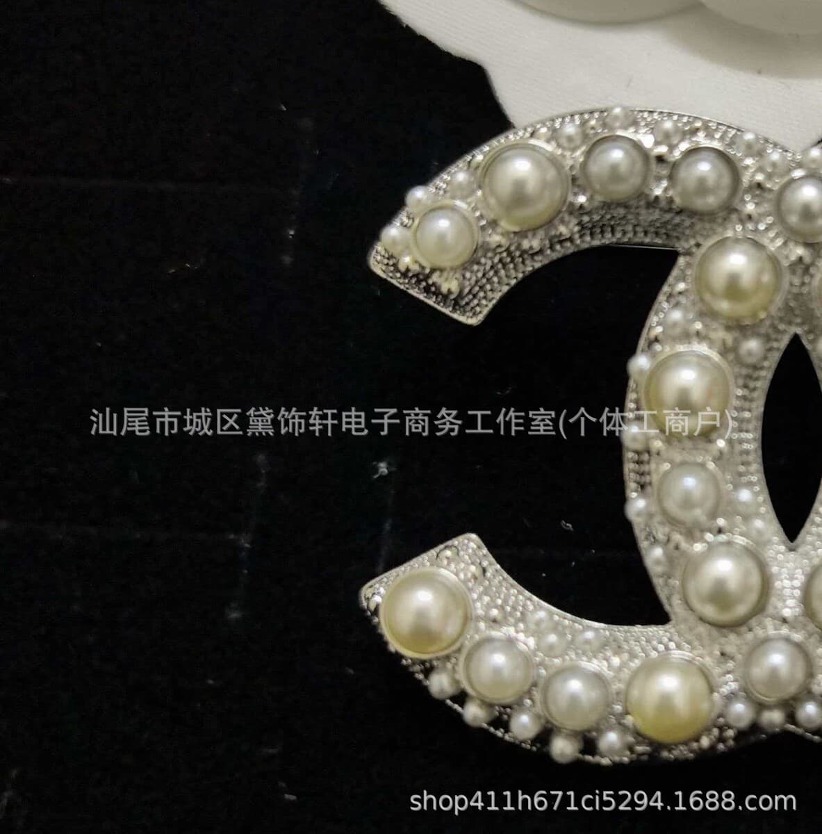 Брошь Chanel Double C с полным алмазным паве, квадратная брошь с бриллиантами и жемчугом, брошь-камелия Chanel, маленькая...