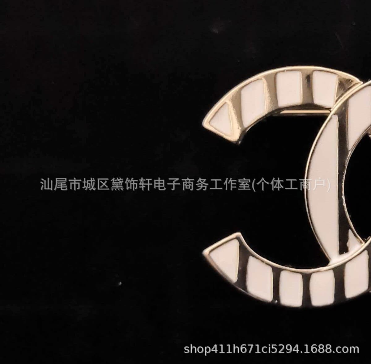 Брошь Chanel Double C с полным алмазным паве, квадратная брошь с бриллиантами и жемчугом, брошь-камелия Chanel, маленькая...