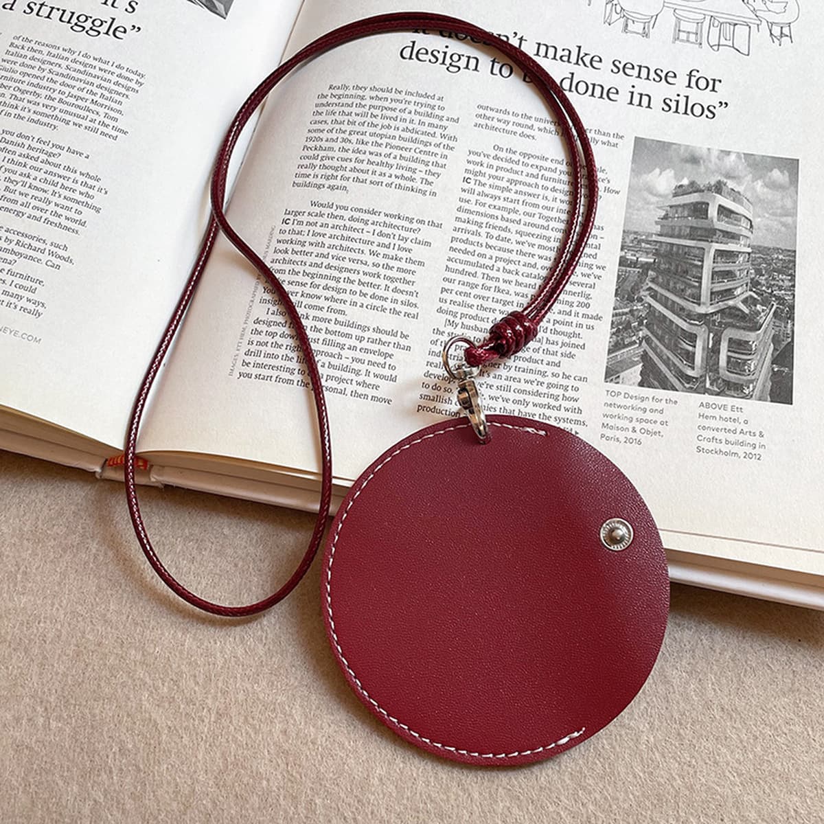 Кожаная магнитная шея очки сумка ожерелье женская сумка сумка солнцезащитные очки подвеска 2025 новый стиль изысканная...