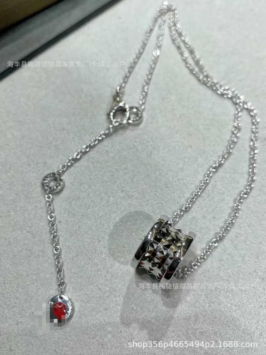 Bv высокая версия Baojia Little Red заклепка ожерелье новый благотворительный классический черно-белый керамический ожерелье...