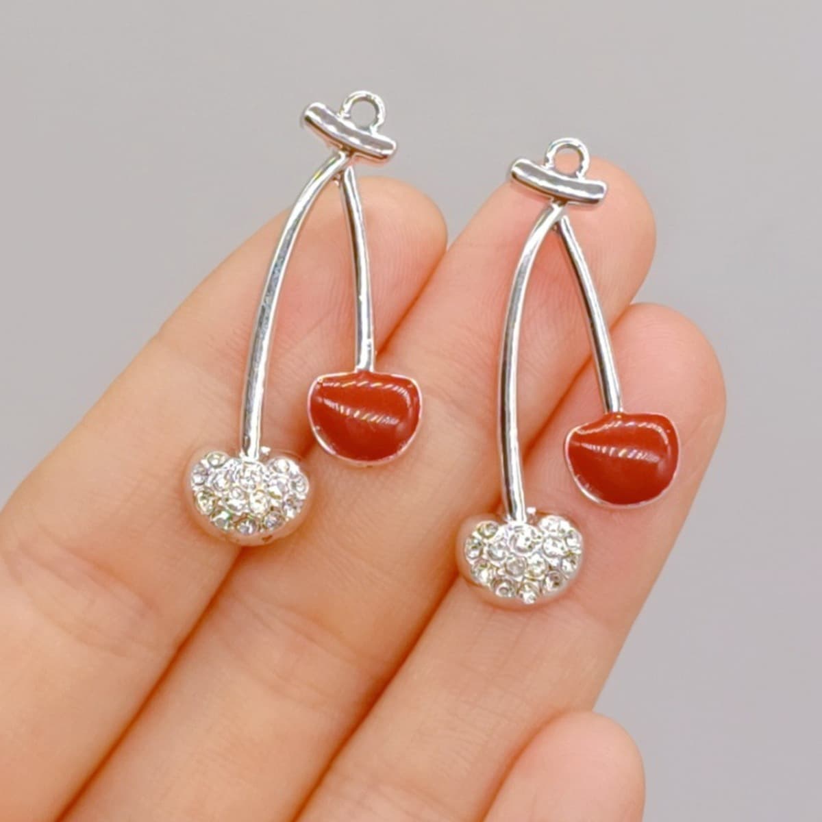 Корейская версия ювелирных изделий diy аксессуары один висячий стерео вишня клубника красный капли масла сплав подвеска DIY...