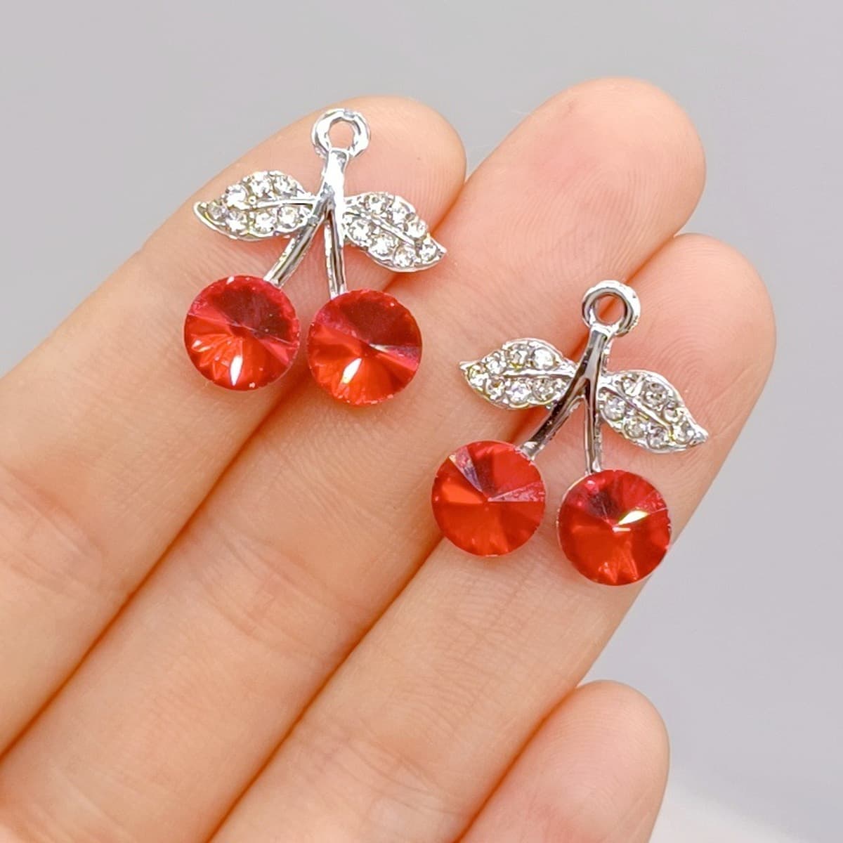 Корейская версия ювелирных изделий diy аксессуары один висячий стерео вишня клубника красный капли масла сплав подвеска DIY...