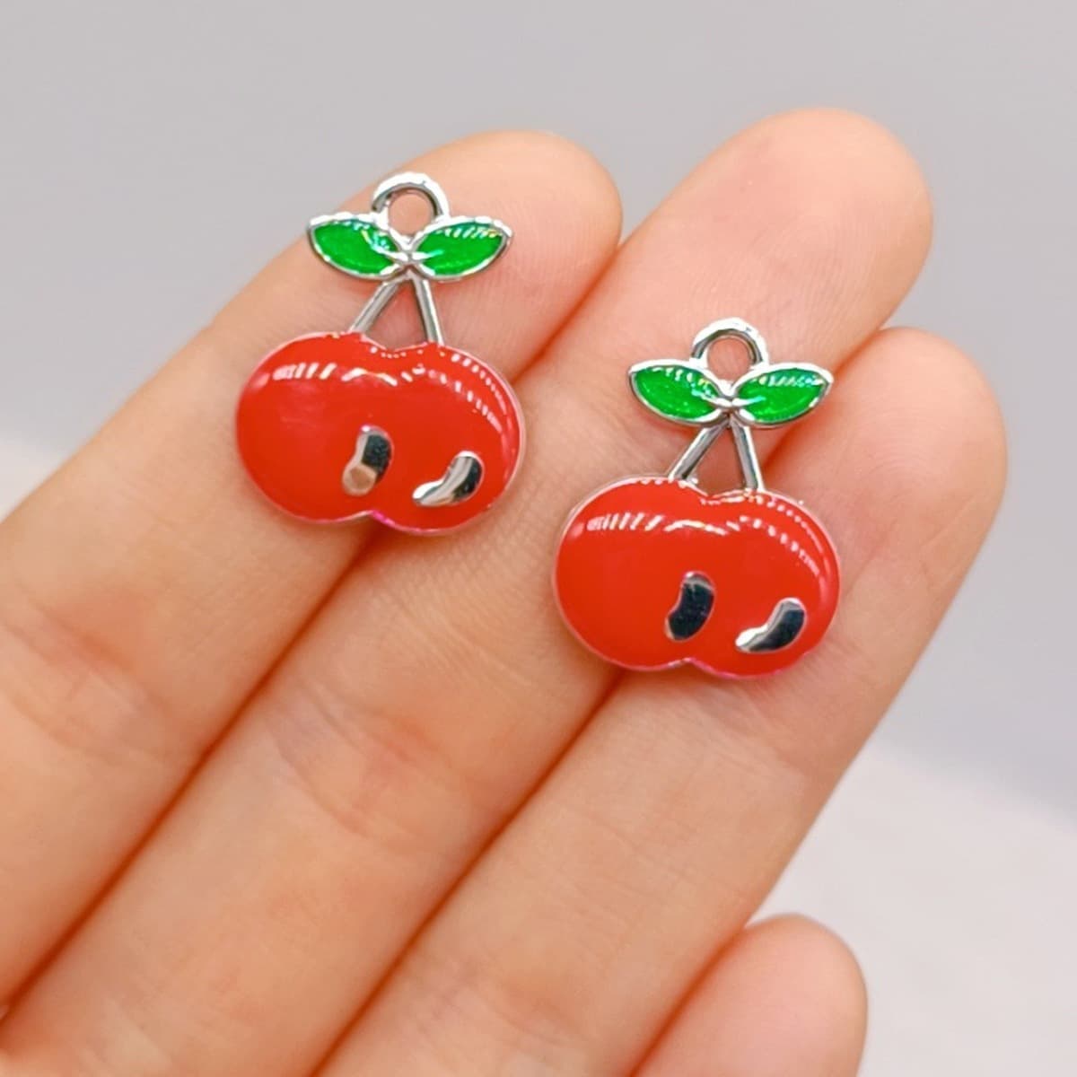 Корейская версия ювелирных изделий diy аксессуары один висячий стерео вишня клубника красный капли масла сплав подвеска DIY...