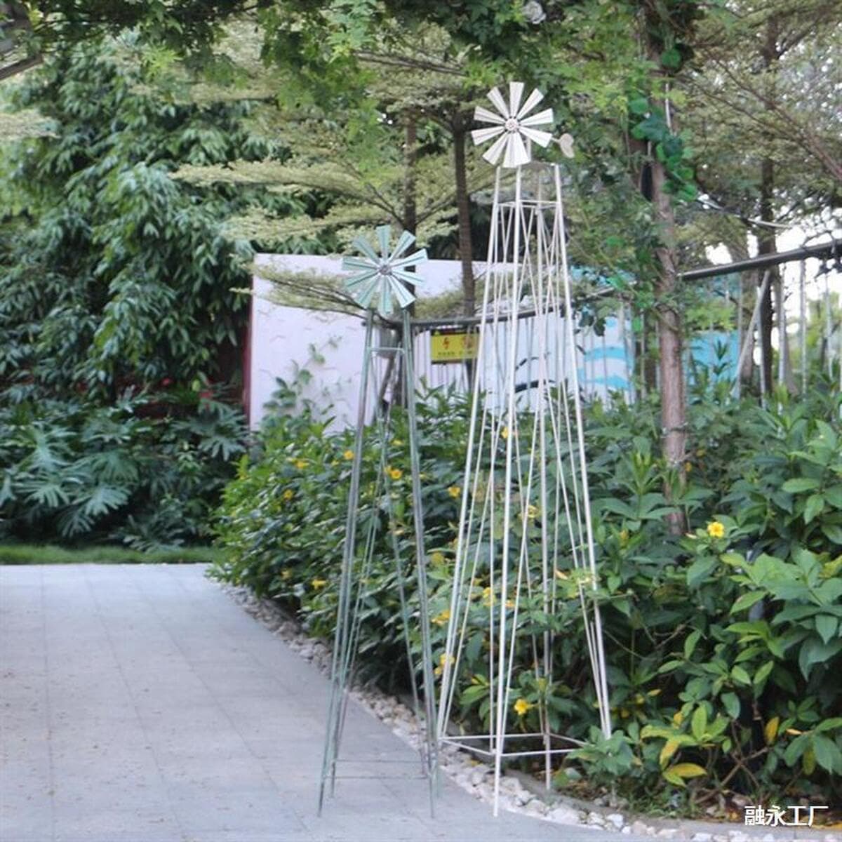 Американский и европейский стиль, старая железная ветряная мельница, кронштейн для восхождения, клевер, растение, подставка...