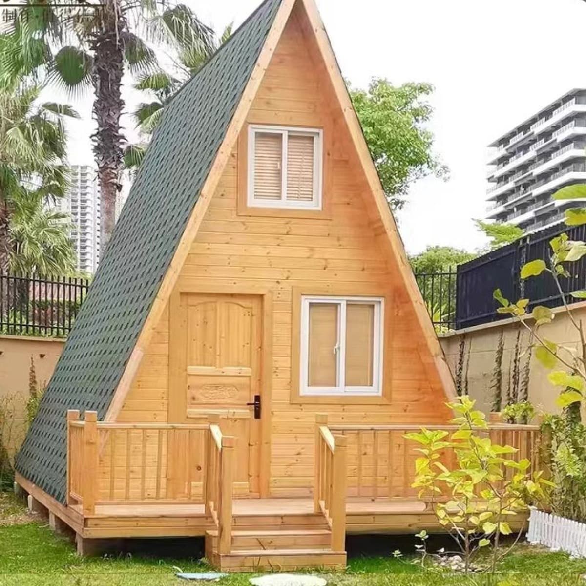 Уличная треугольная кабина, балкон, живописное место, B & B, Интернет, дом знаменитостей, фермерский дом, двор, простой...